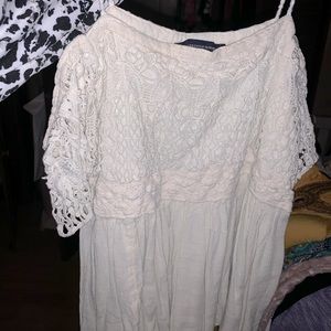 Off/open shoulder women’s top